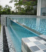 新加坡圣淘沙洋房亚克力透明空中泳池