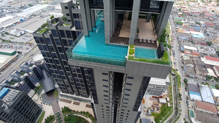 马来西亚马星地点公寓亚克力透明空中泳池三，瑞地格乐亚克力游泳池