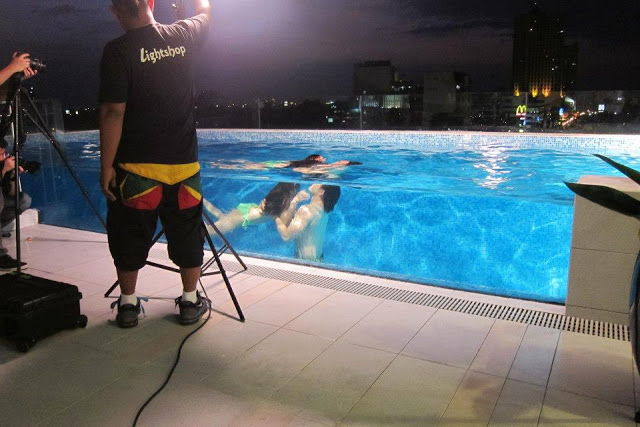 瑞地格乐亚克力游泳池案例，菲律宾露散酒店悬空泳池四